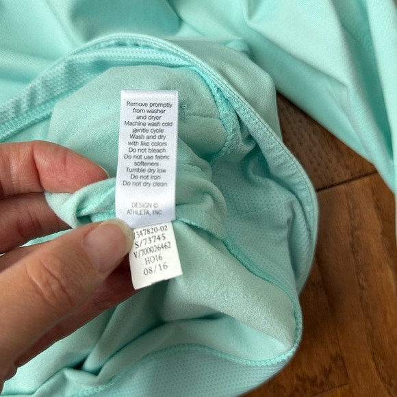Beautiful Aqua Athleta Hooded Pull Over - Picture 6 of 11